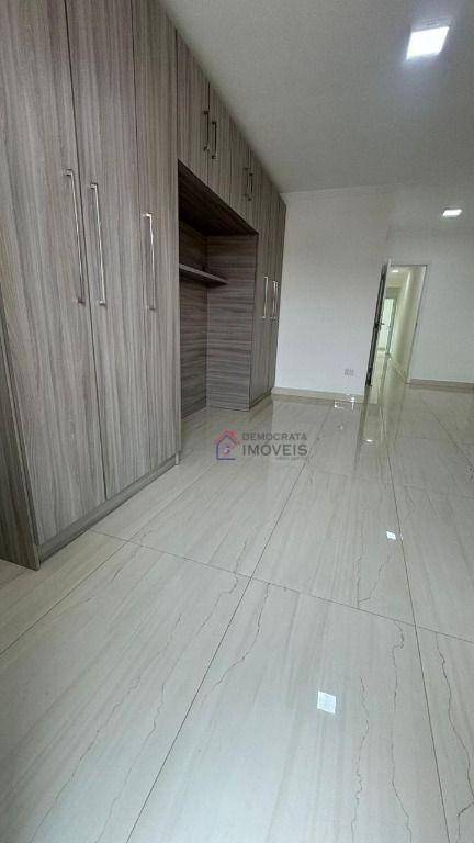 Sobrado à venda com 3 quartos, 181m² - Foto 11