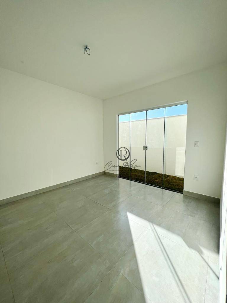 Casa à venda com 2 quartos, 72m² - Foto 15