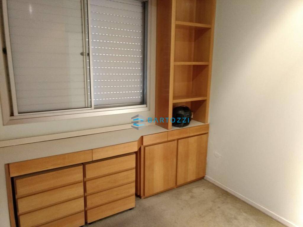 Apartamento à venda com 2 quartos, 72m² - Foto 10