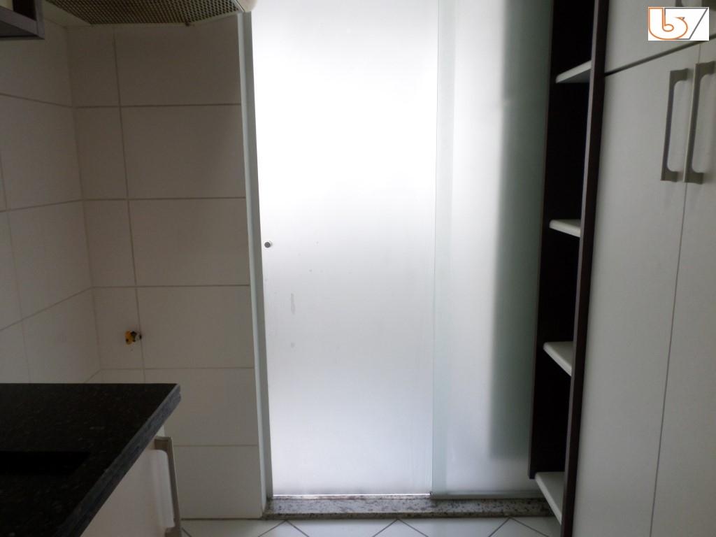 Apartamento para alugar com 2 quartos, 85m² - Foto 12