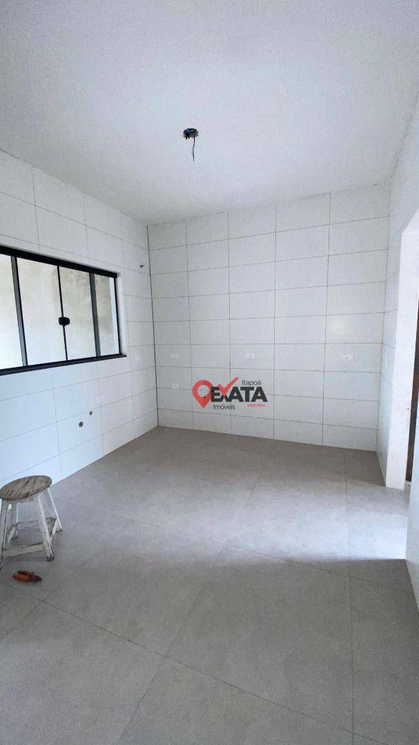 Casa à venda com 3 quartos, 84m² - Foto 6