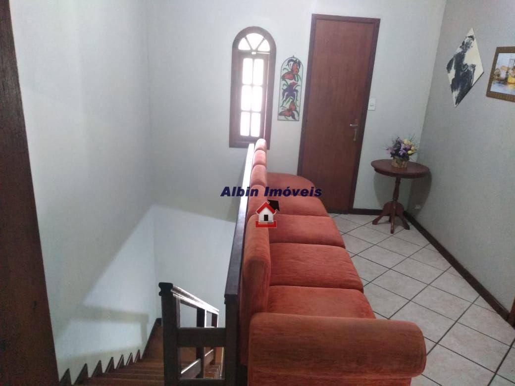 Casa à venda com 5 quartos, 183m² - Foto 19