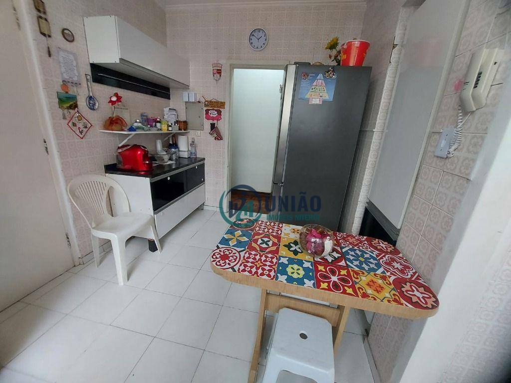 Apartamento à venda com 3 quartos, 120m² - Foto 6