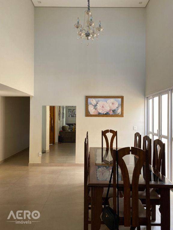 Casa à venda com 3 quartos, 169m² - Foto 10