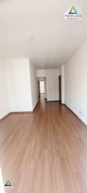 Apartamento à venda com 2 quartos, 75m² - Foto 5