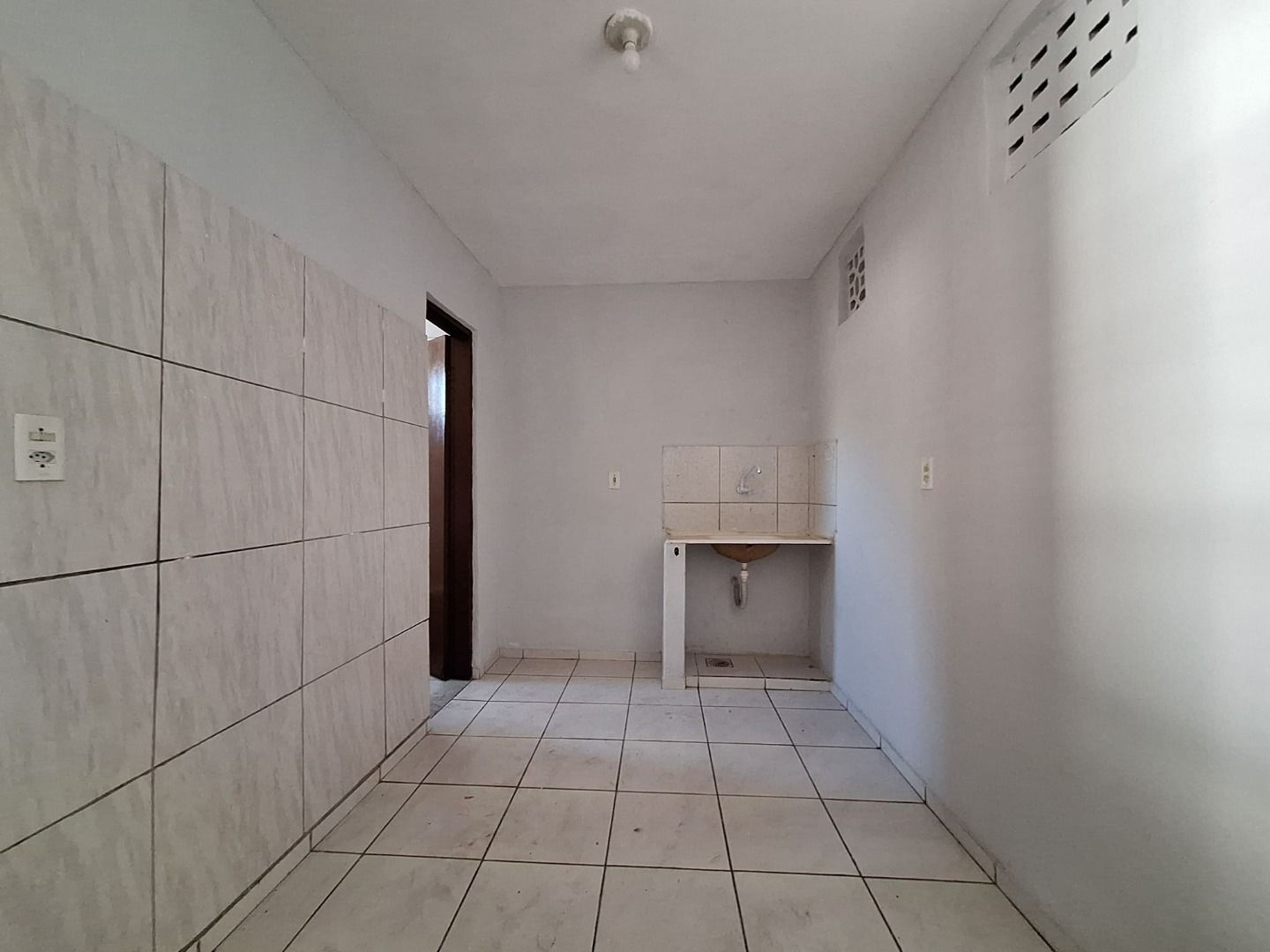 Casa para alugar com 2 quartos, 62m² - Foto 3