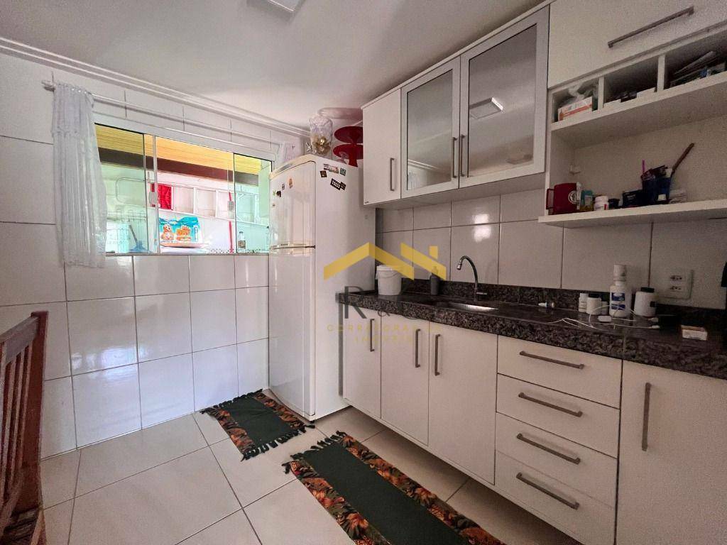 Casa à venda com 2 quartos, 80m² - Foto 4