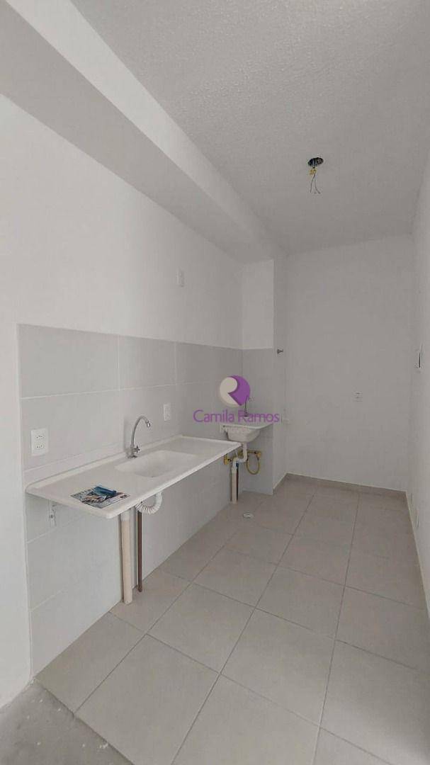 Apartamento à venda com 2 quartos, 41m² - Foto 4