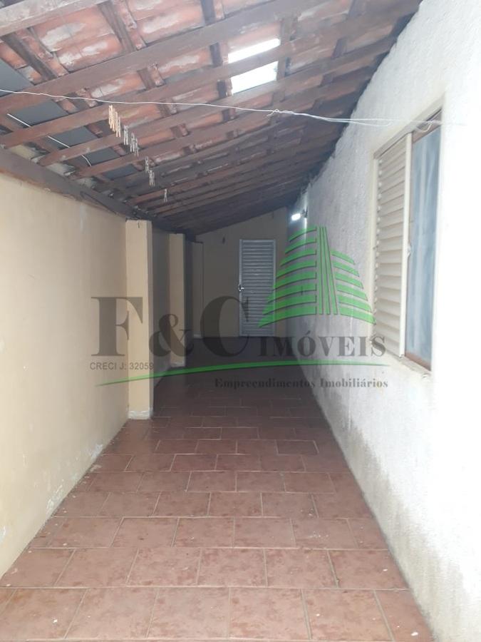 Casa à venda com 3 quartos, 220m² - Foto 11