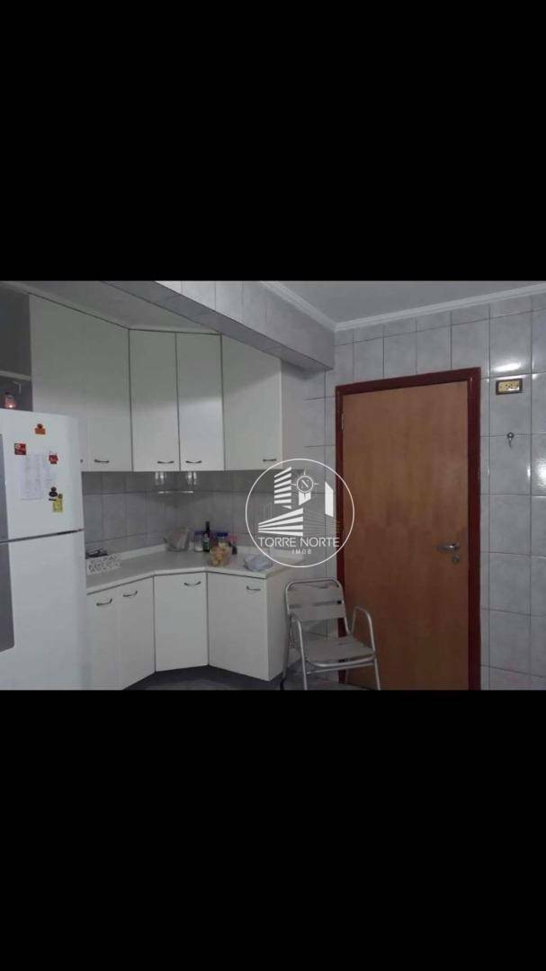 Apartamento à venda com 2 quartos, 83m² - Foto 9