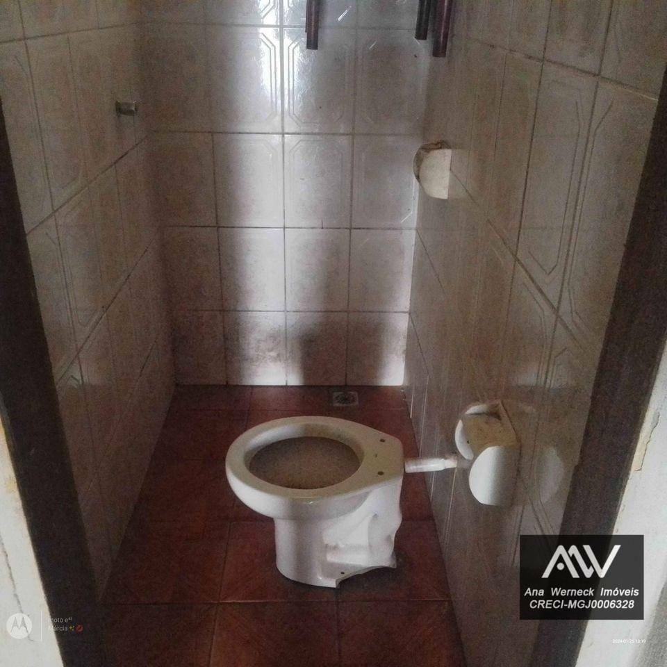 Casa à venda com 3 quartos, 80m² - Foto 11