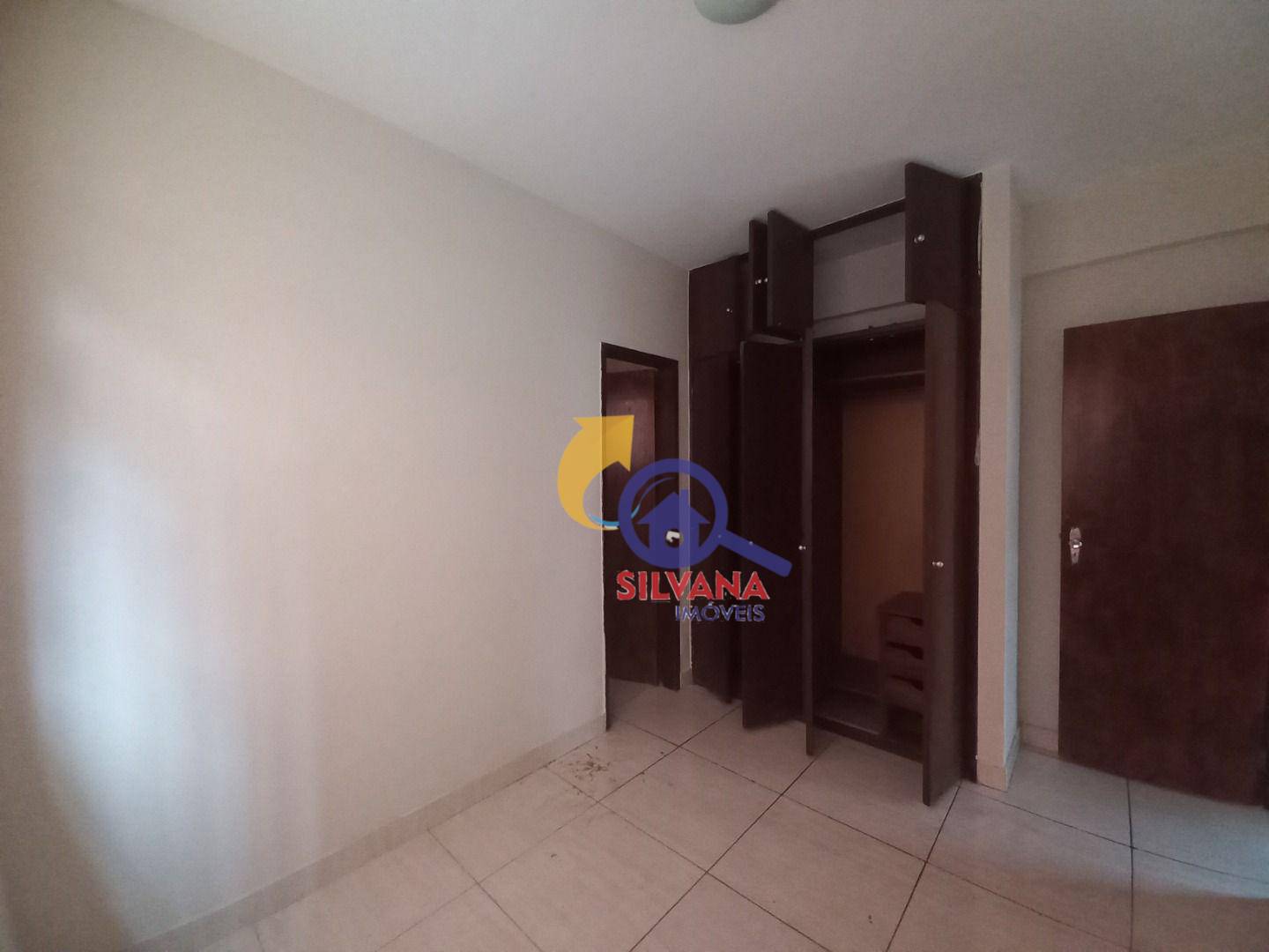 Apartamento para alugar com 3 quartos, 110m² - Foto 17