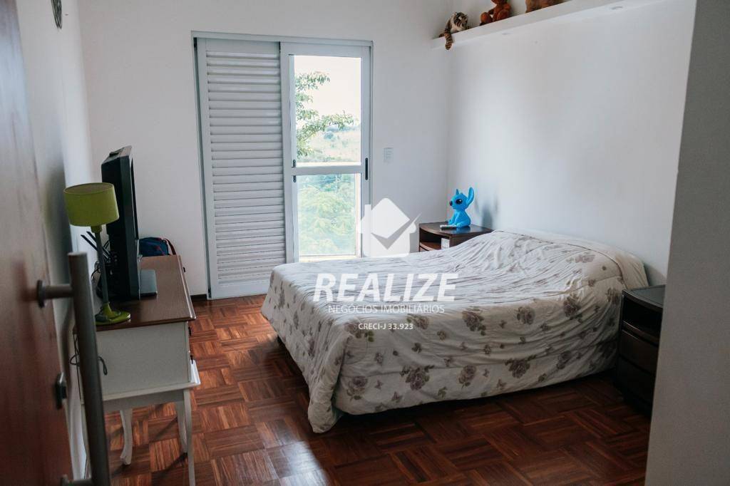 Casa à venda com 4 quartos, 550m² - Foto 18