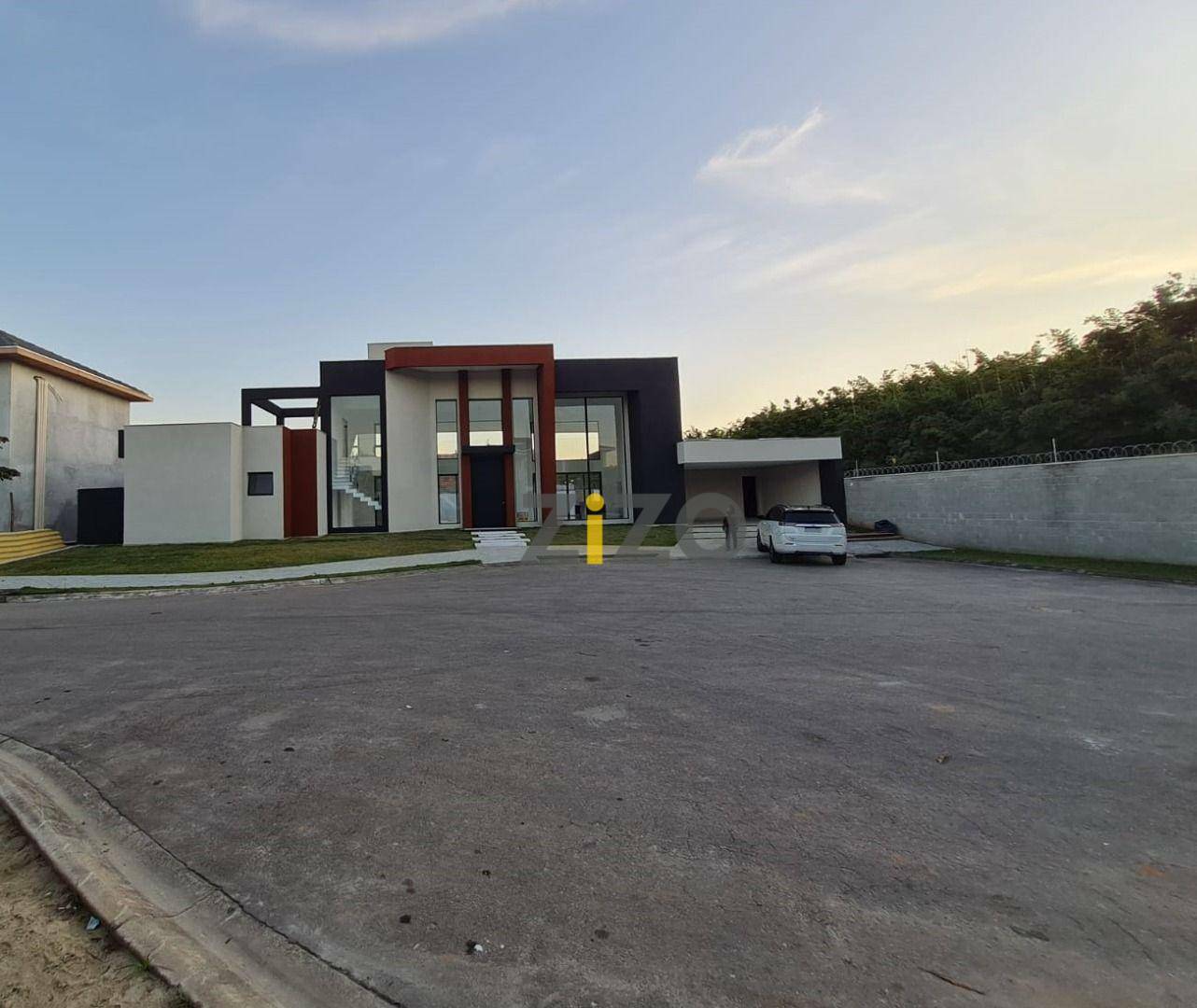 Casa de Condomínio à venda com 4 quartos, 500m² - Foto 2