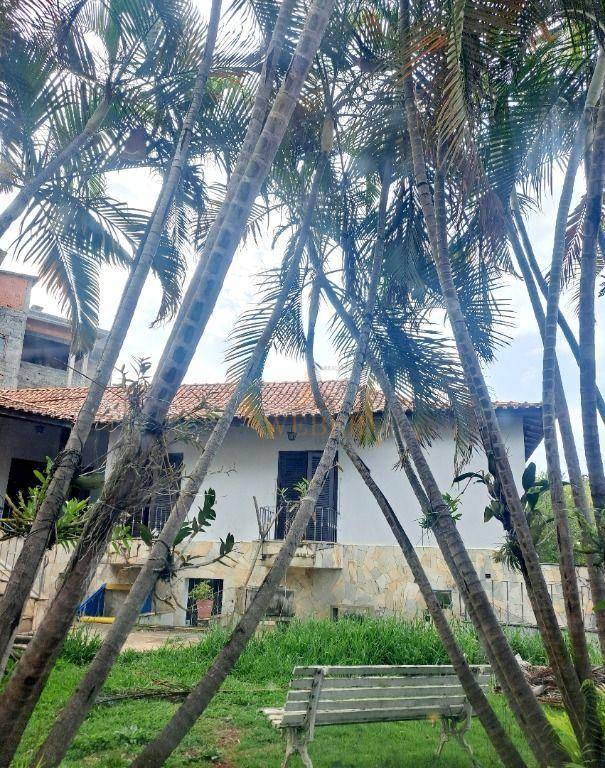 Casa, 3 quartos, 230 m² - Foto 1