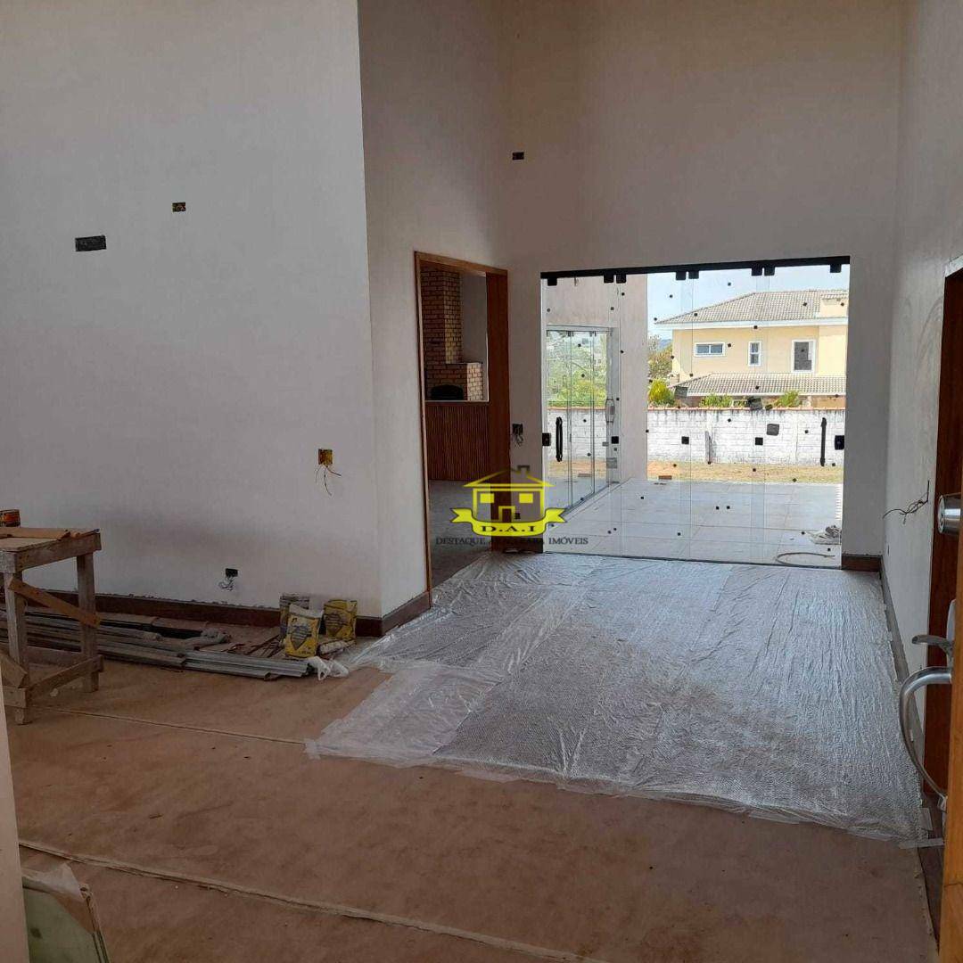 Casa à venda com 3 quartos, 220m² - Foto 23