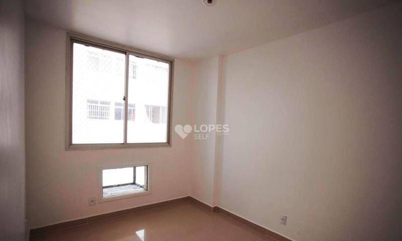 Apartamento à venda com 2 quartos, 67m² - Foto 5