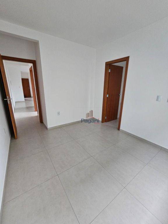 Apartamento à venda com 2 quartos, 60m² - Foto 12