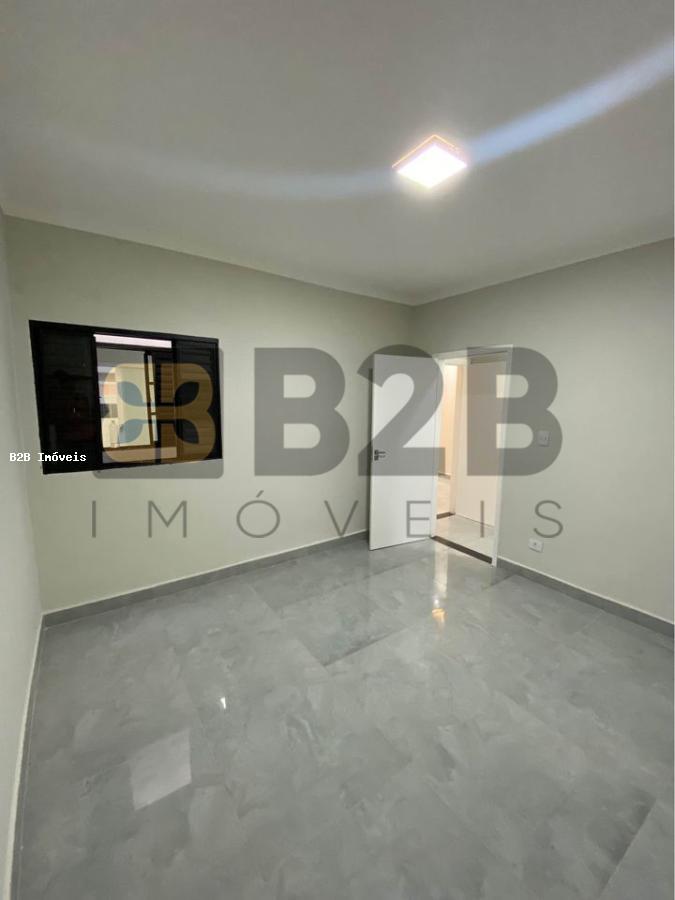 Casa à venda com 3 quartos, 180m² - Foto 13