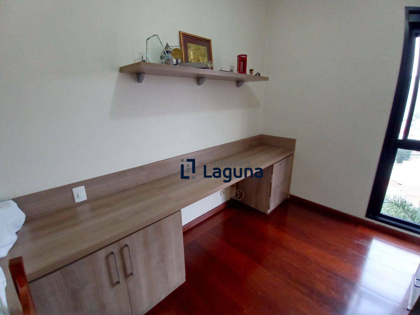 Apartamento à venda com 5 quartos, 300m² - Foto 26