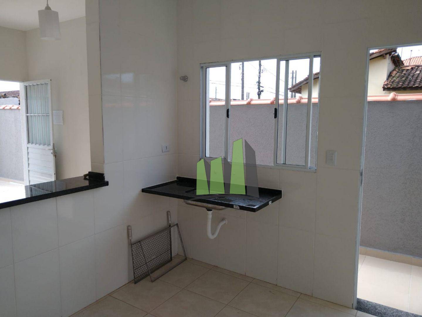 Casa à venda com 2 quartos, 60m² - Foto 5