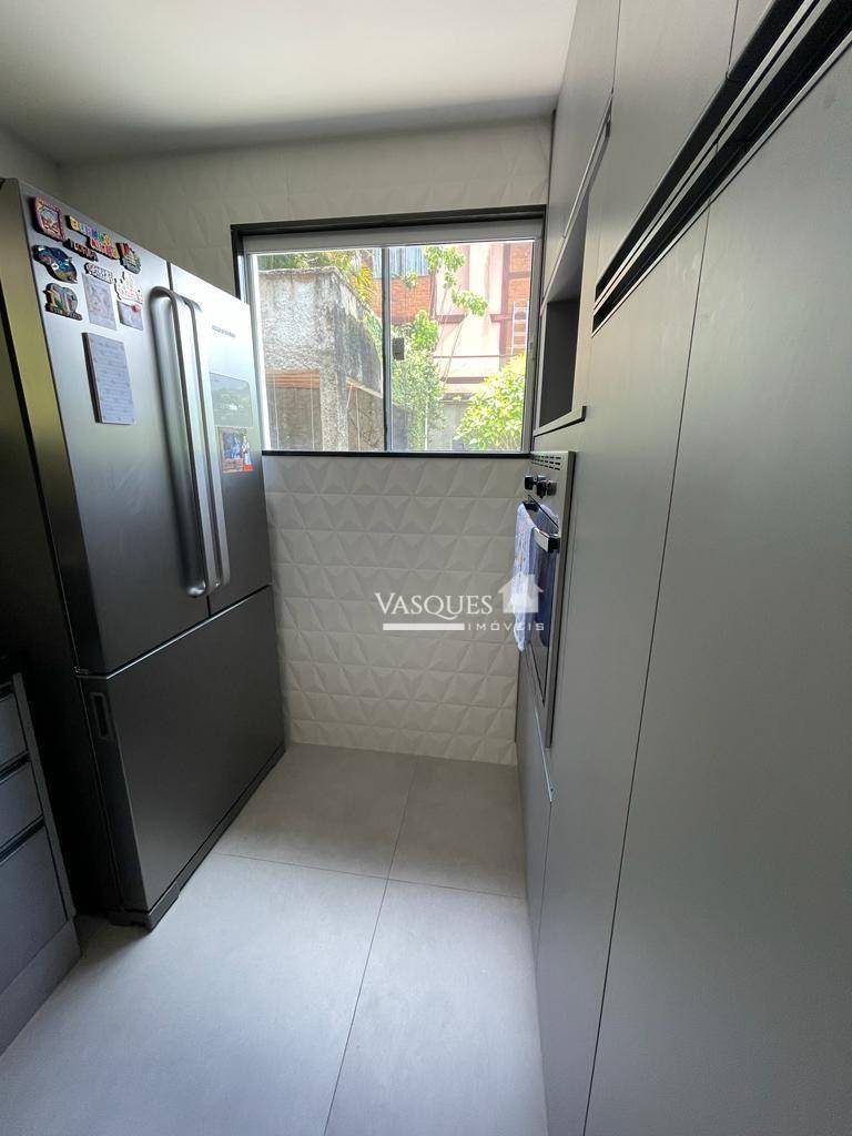 Casa à venda com 2 quartos, 130m² - Foto 15