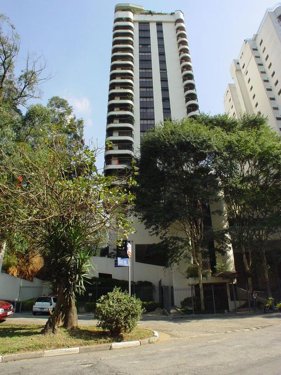 Apartamento à venda com 4 quartos, 183m² - Foto 1