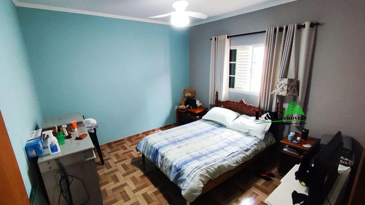 Casa à venda com 3 quartos, 300m² - Foto 8