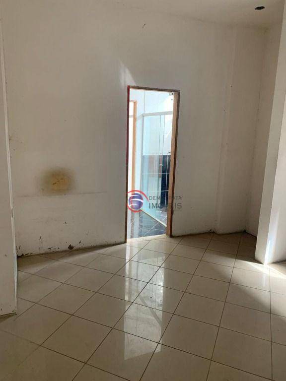 Sobrado à venda com 3 quartos, 330m² - Foto 4