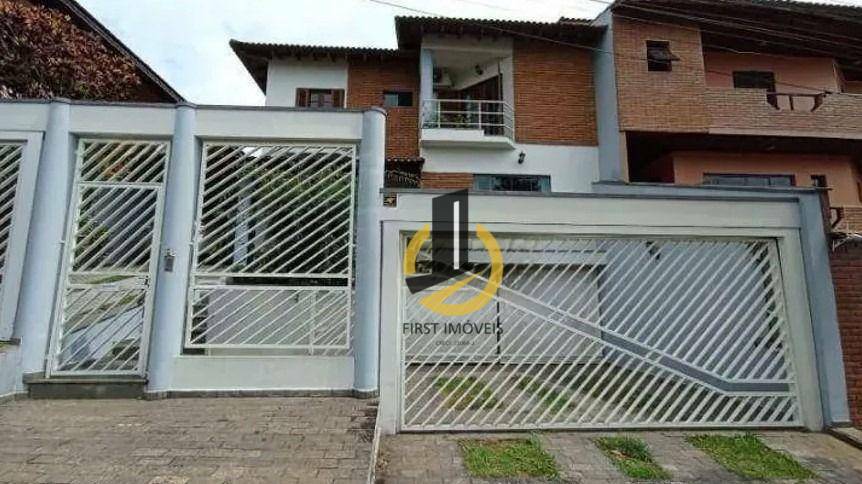 Sobrado à venda com 4 quartos, 265m² - Foto 1