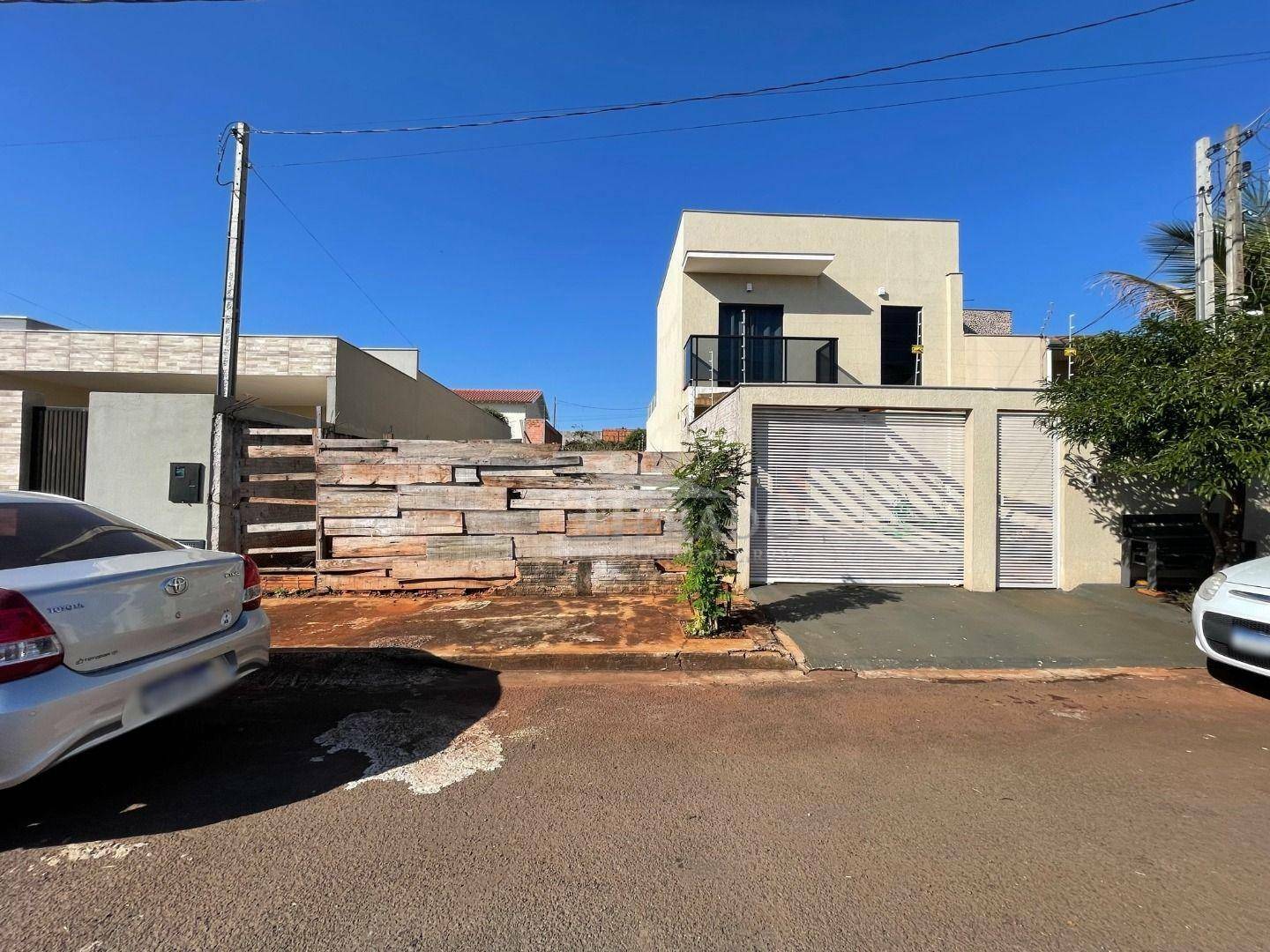 Sobrado à venda com 3 quartos, 90m² - Foto 1