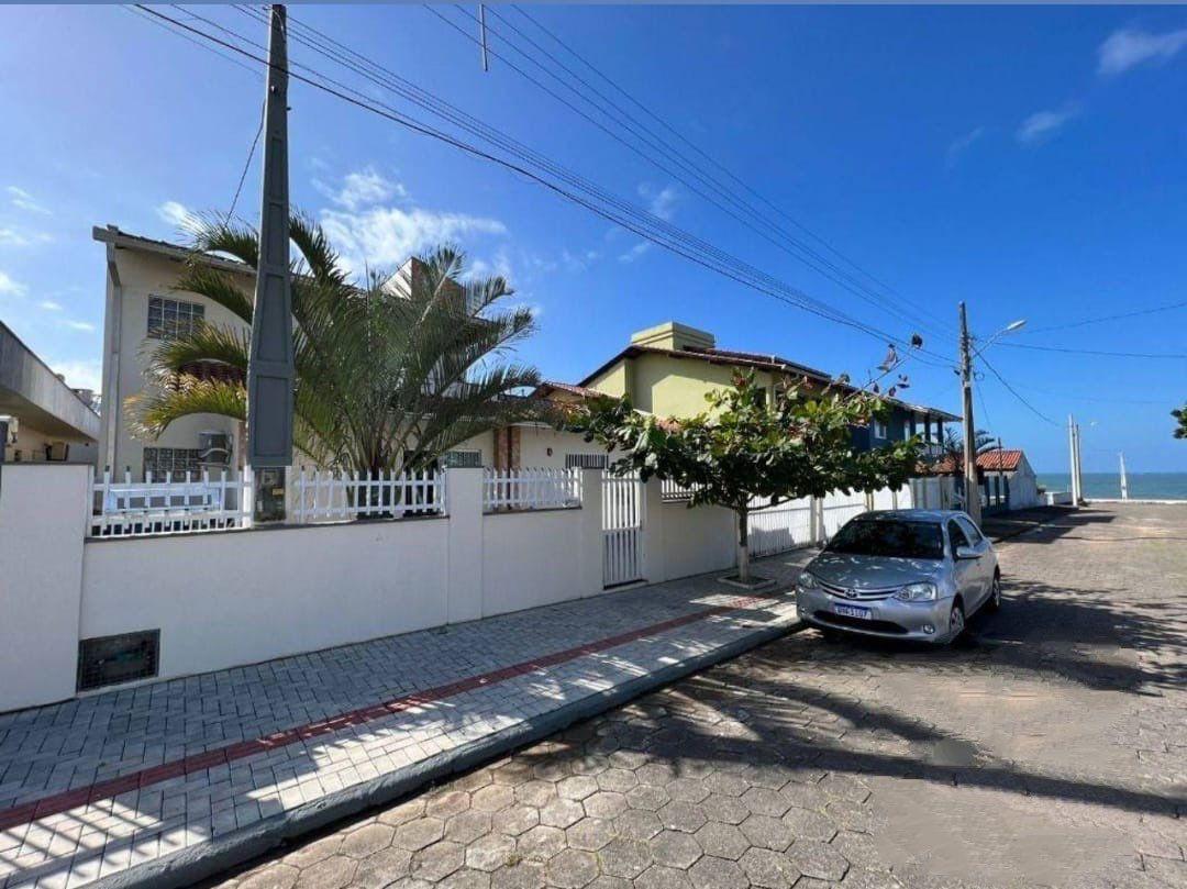 Casa à venda com 2 quartos, 300m² - Foto 1