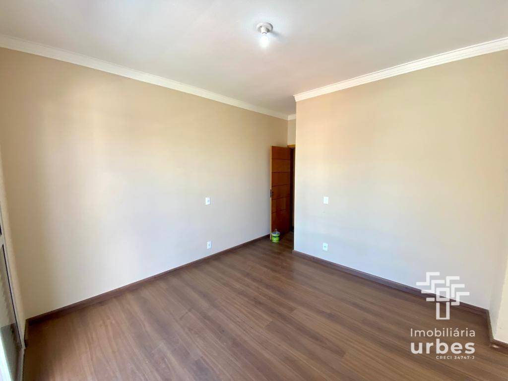 Casa à venda com 4 quartos, 176m² - Foto 12