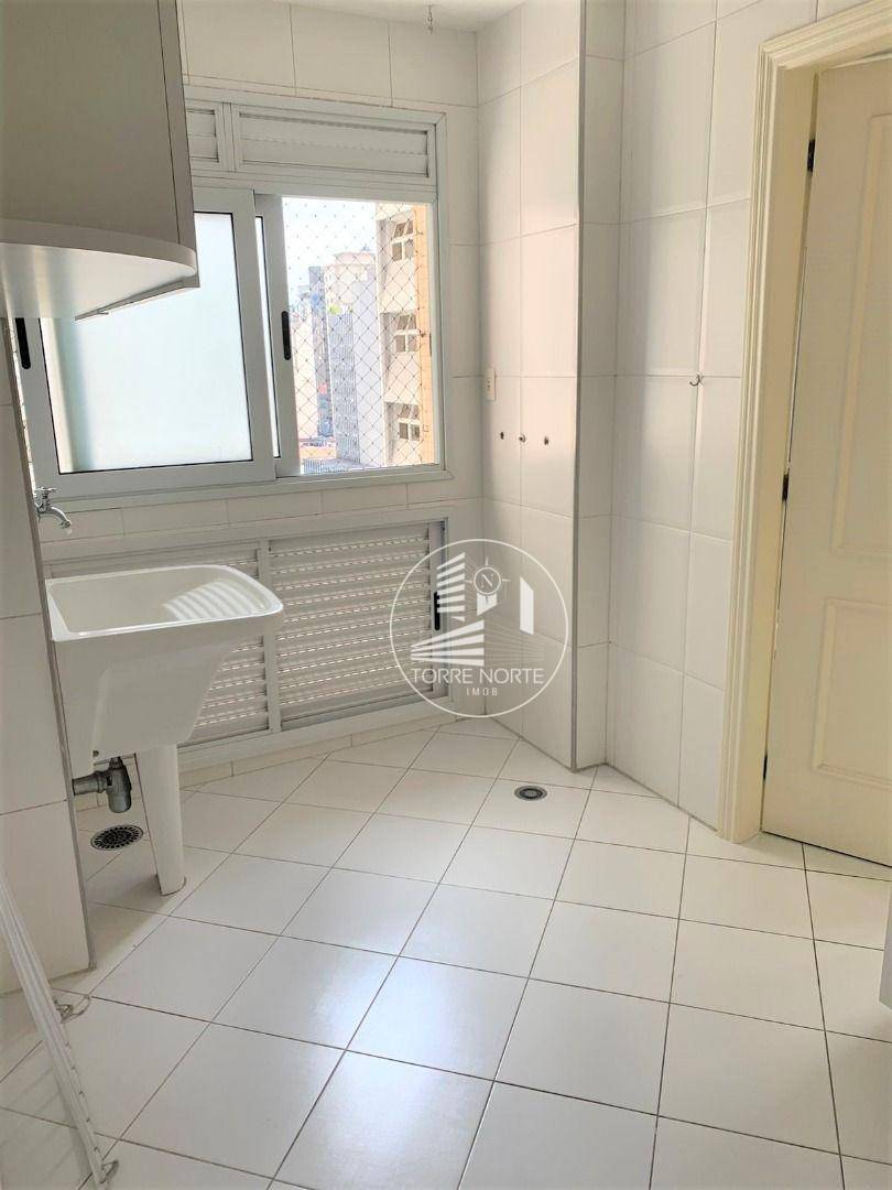 Apartamento para alugar com 4 quartos, 360m² - Foto 24