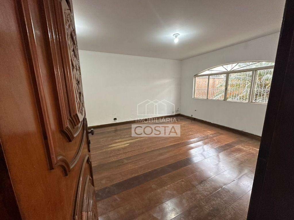 Casa à venda e aluguel com 3 quartos, 154m² - Foto 10