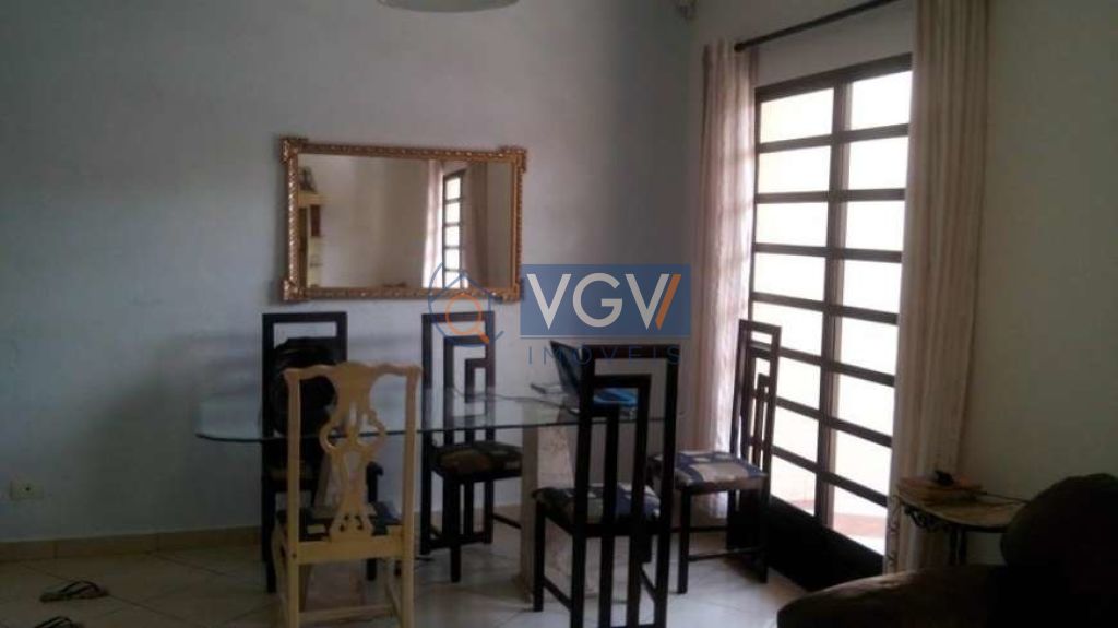 Casa à venda com 3 quartos, 200m² - Foto 14