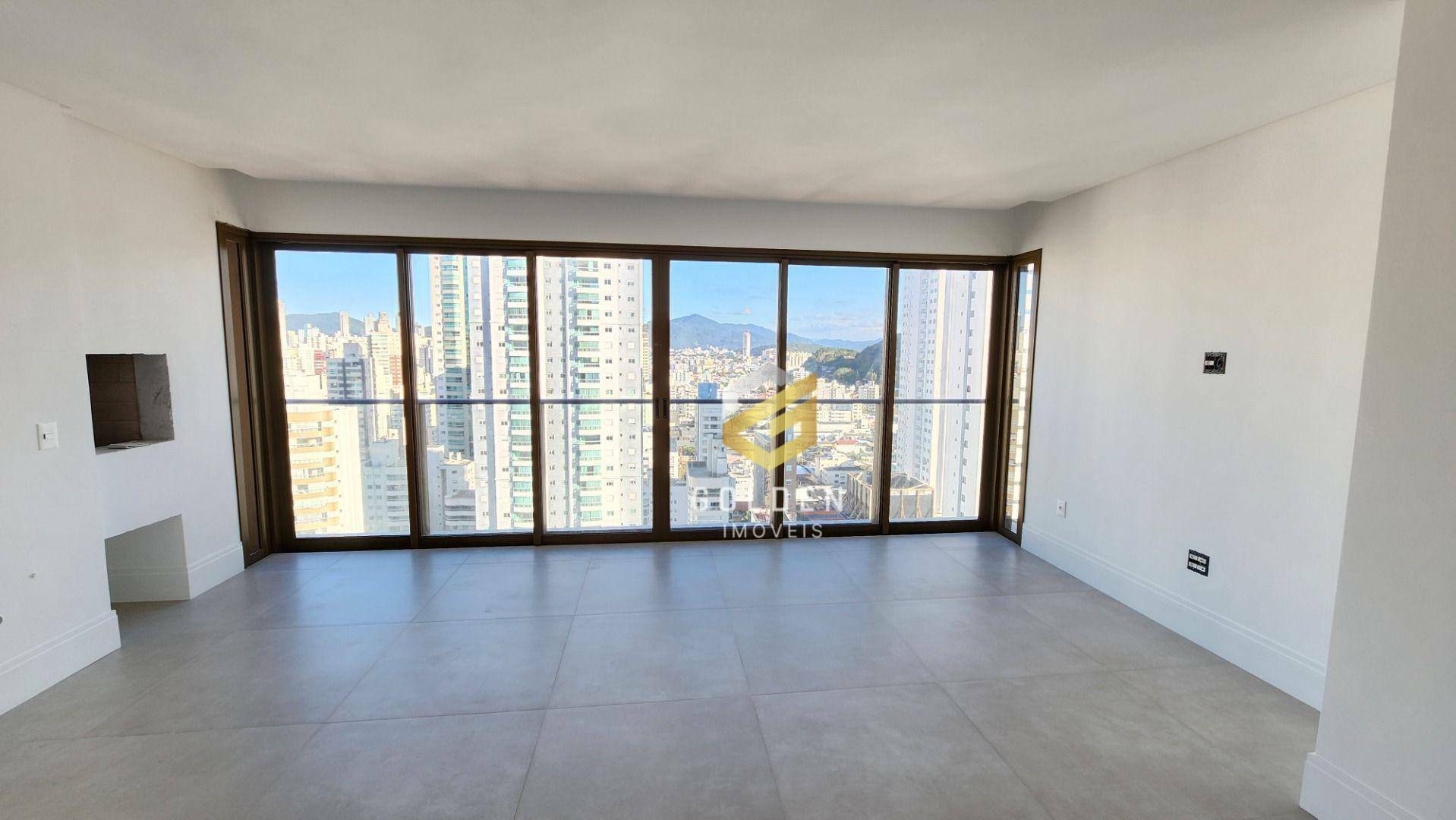 Apartamento à venda com 4 quartos, 138m² - Foto 2