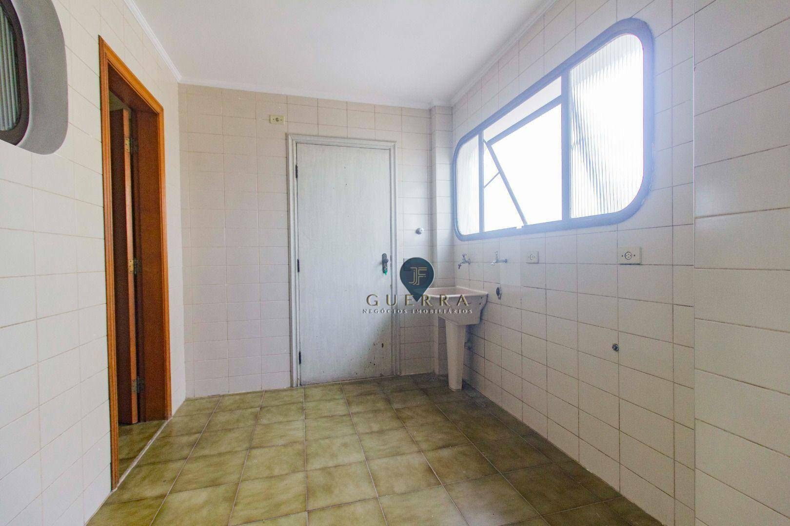 Apartamento à venda com 3 quartos, 189m² - Foto 24