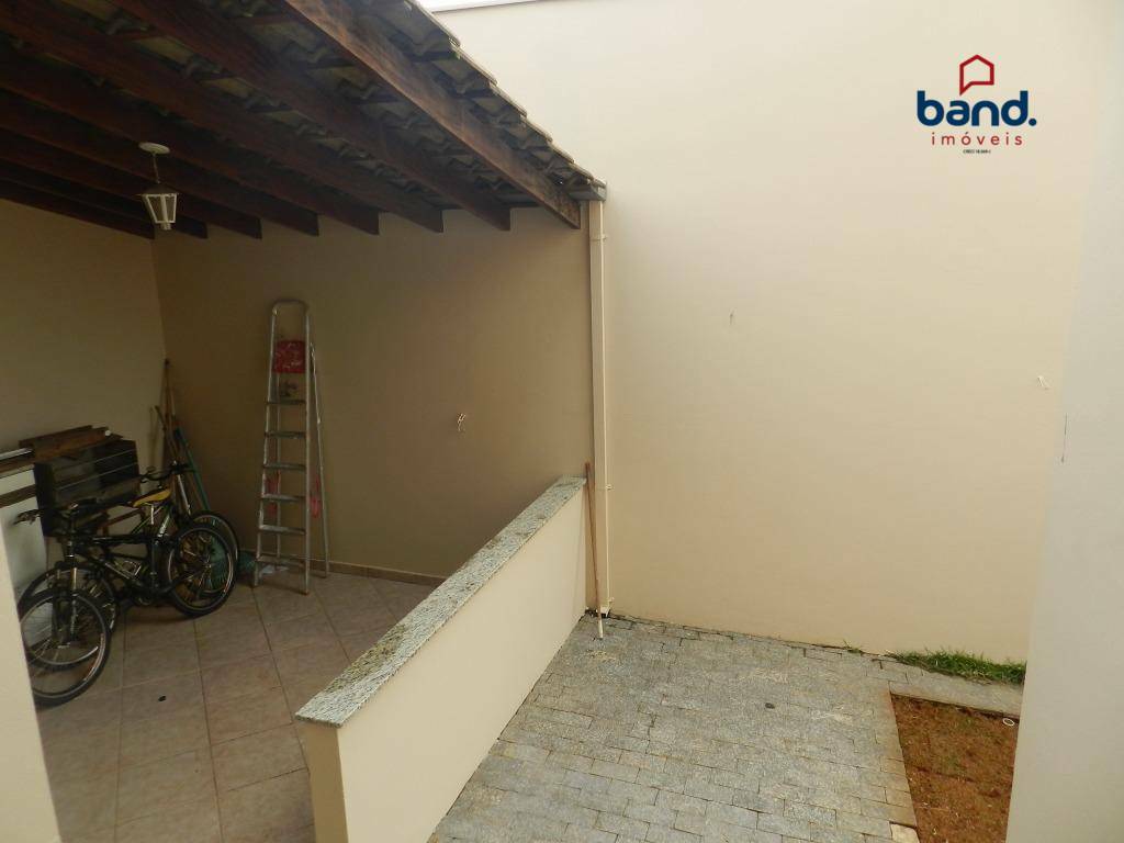 Casa à venda com 4 quartos, 200m² - Foto 26