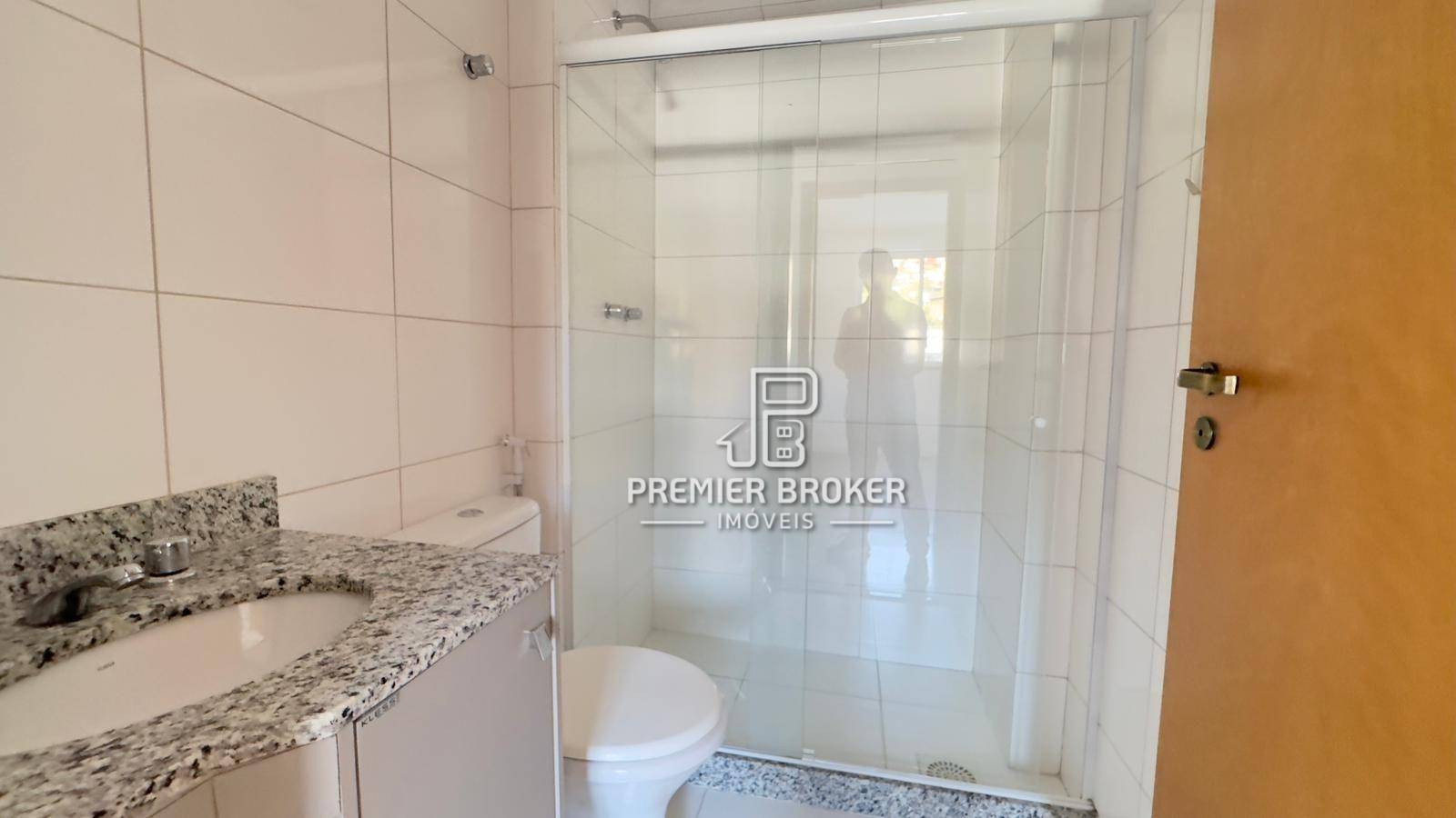 Apartamento à venda com 2 quartos, 66m² - Foto 4