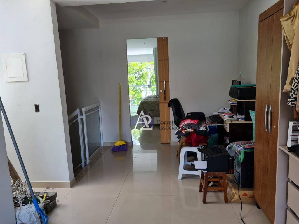 Casa à venda com 3 quartos, 215m² - Foto 22