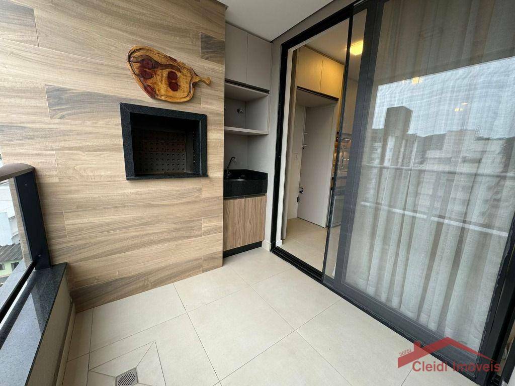 Apartamento para alugar com 3 quartos, 77m² - Foto 14