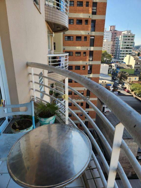 Apartamento à venda com 3 quartos, 133m² - Foto 19