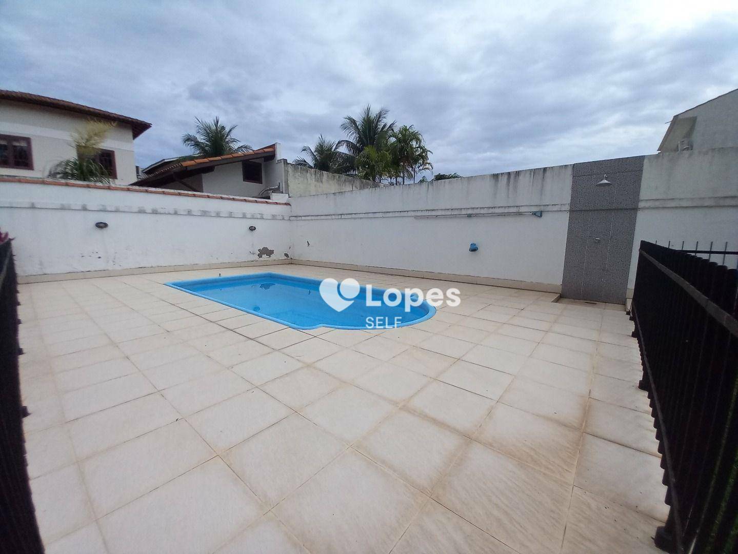 Casa à venda com 4 quartos, 300m² - Foto 5