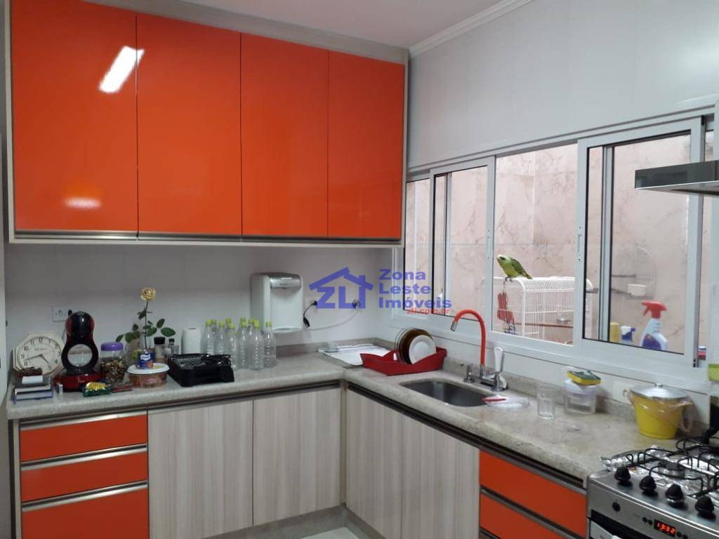 Sobrado à venda com 3 quartos, 220m² - Foto 4