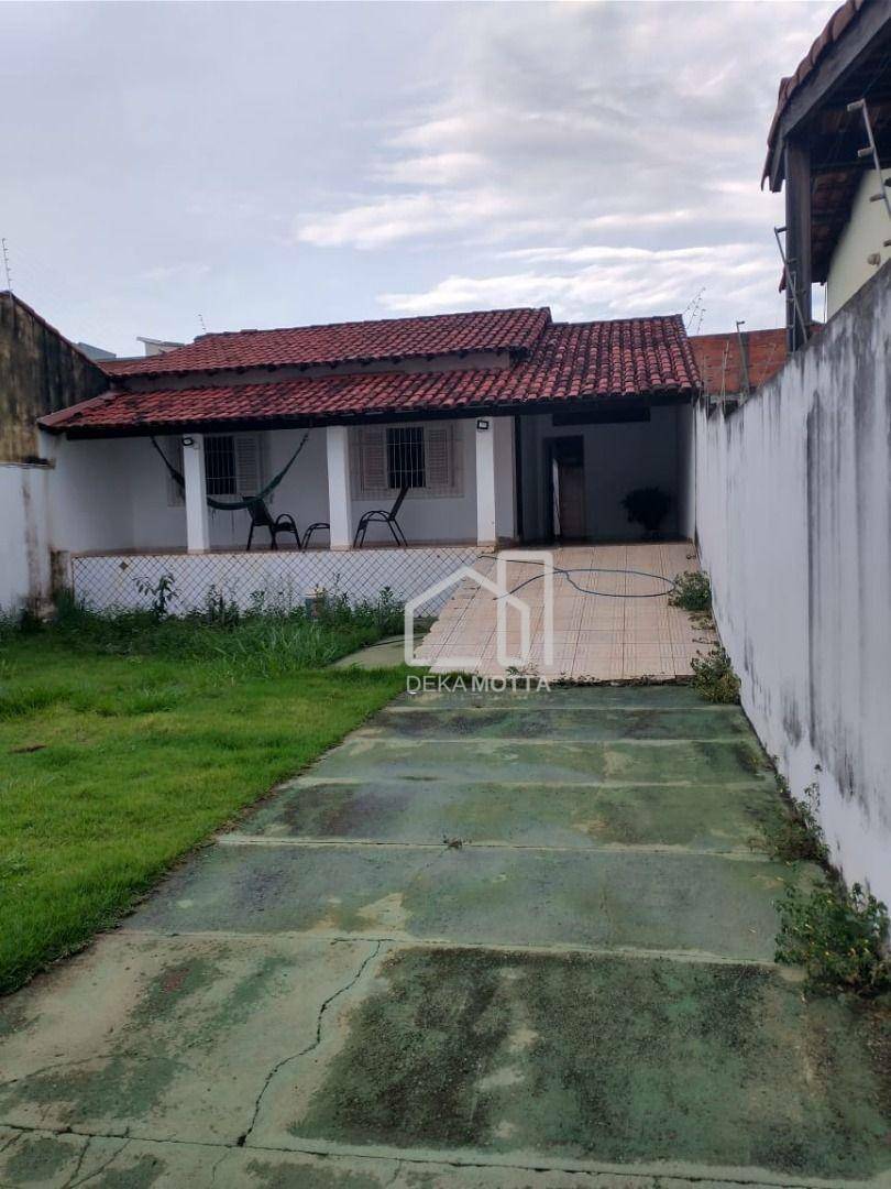 Casa à venda com 2 quartos, 100m² - Foto 1