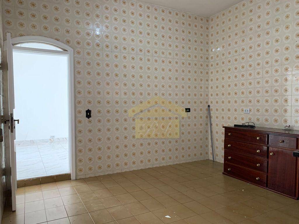 Casa à venda com 3 quartos, 230m² - Foto 6