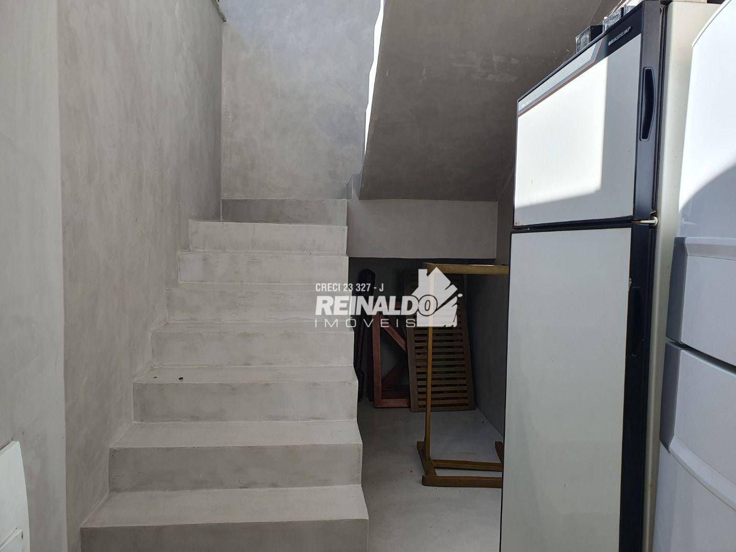 Casa de Condomínio à venda com 3 quartos, 360m² - Foto 2