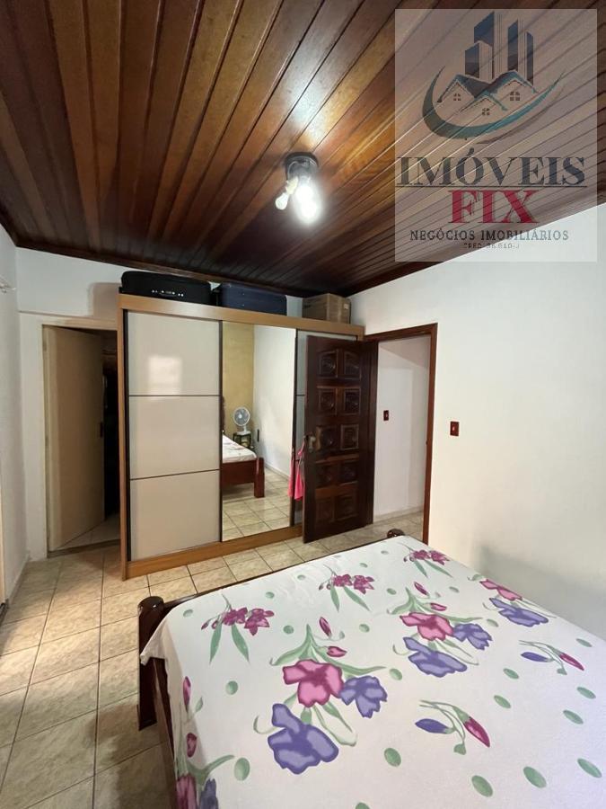 Casa à venda com 4 quartos, 218m² - Foto 12