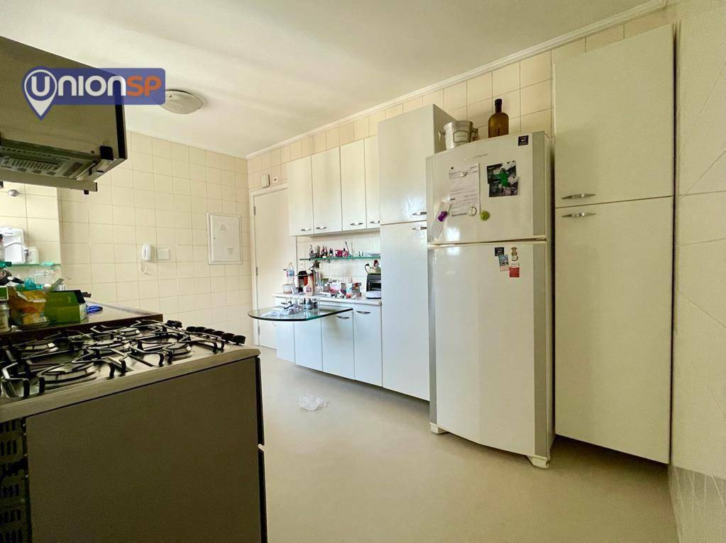 Apartamento à venda com 3 quartos, 151m² - Foto 11